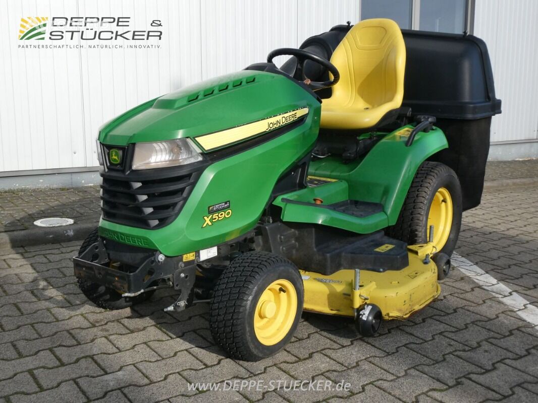 John Deere X590 græsslåmaskine