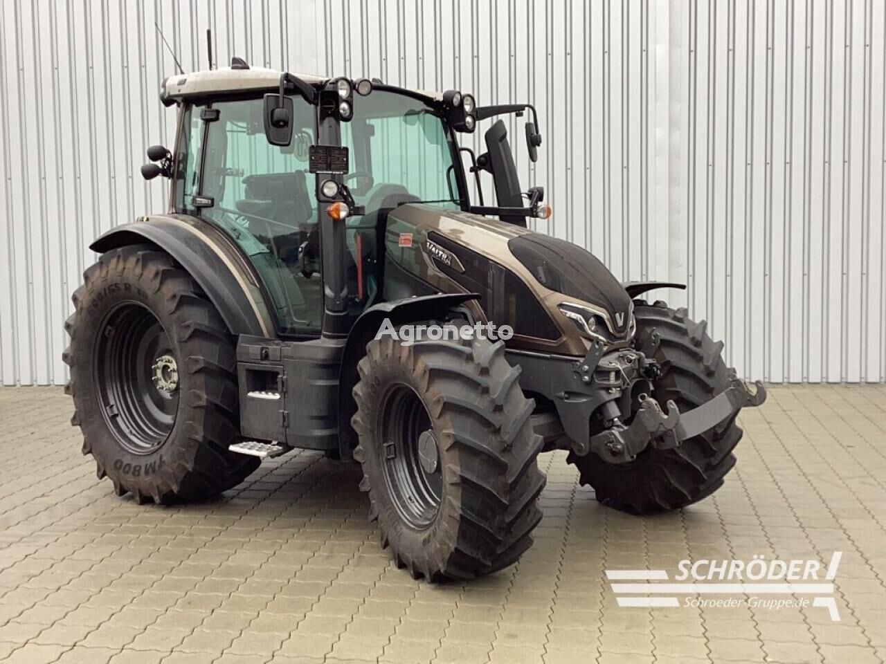 ny G 135 V traktor på hjul