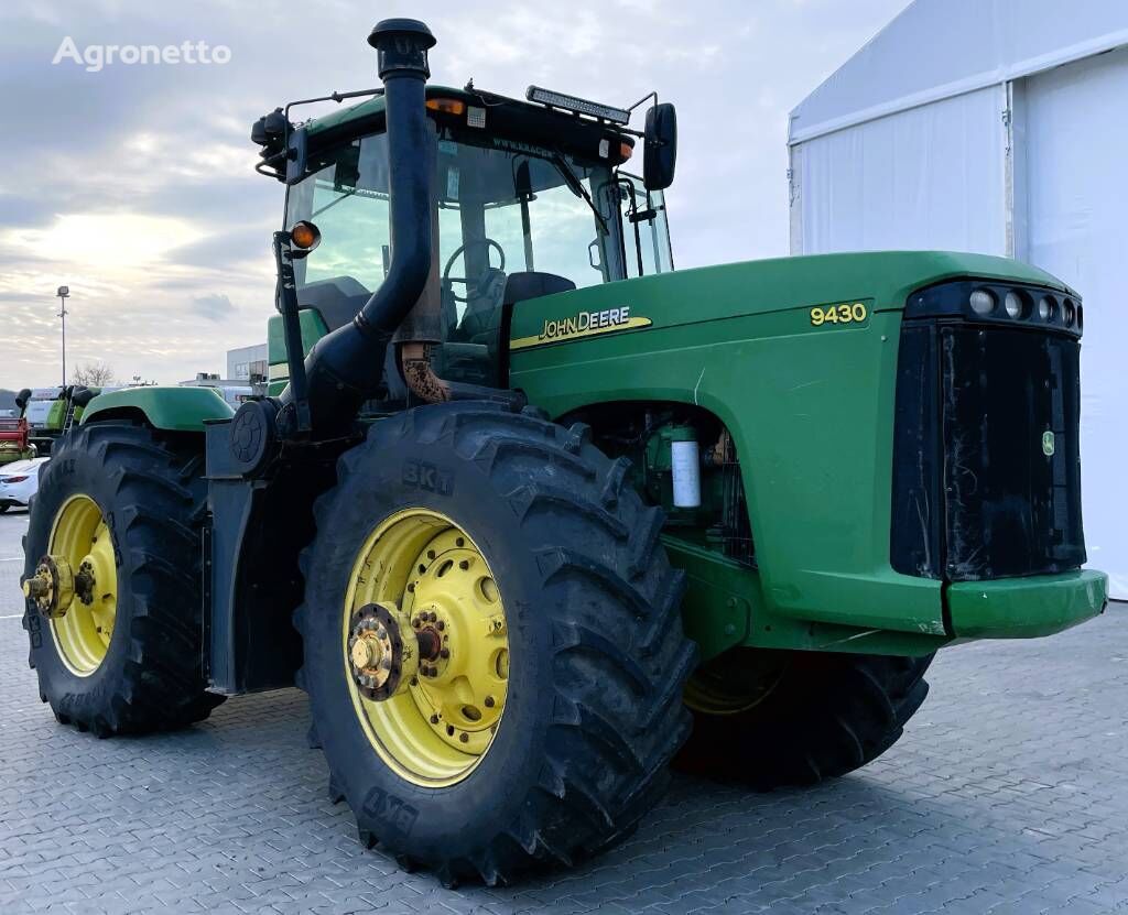 John Deere 9430 traktor på hjul