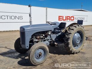 Massey Ferguson 2WD Tractor, Transport Box traktor på hjul