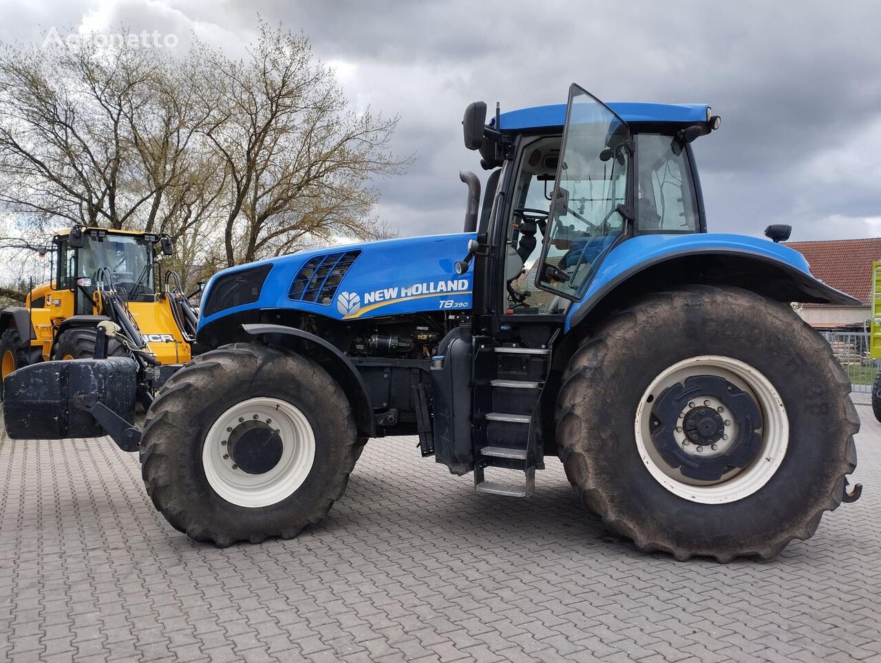 New Holland T8.390 traktor på hjul